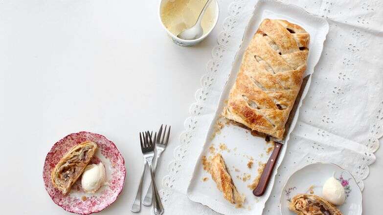 צמת שטרודל תפוחים | אפרת ליכטנשטט צמת שטרודל תפוחים | אפרת ליכטנשטט