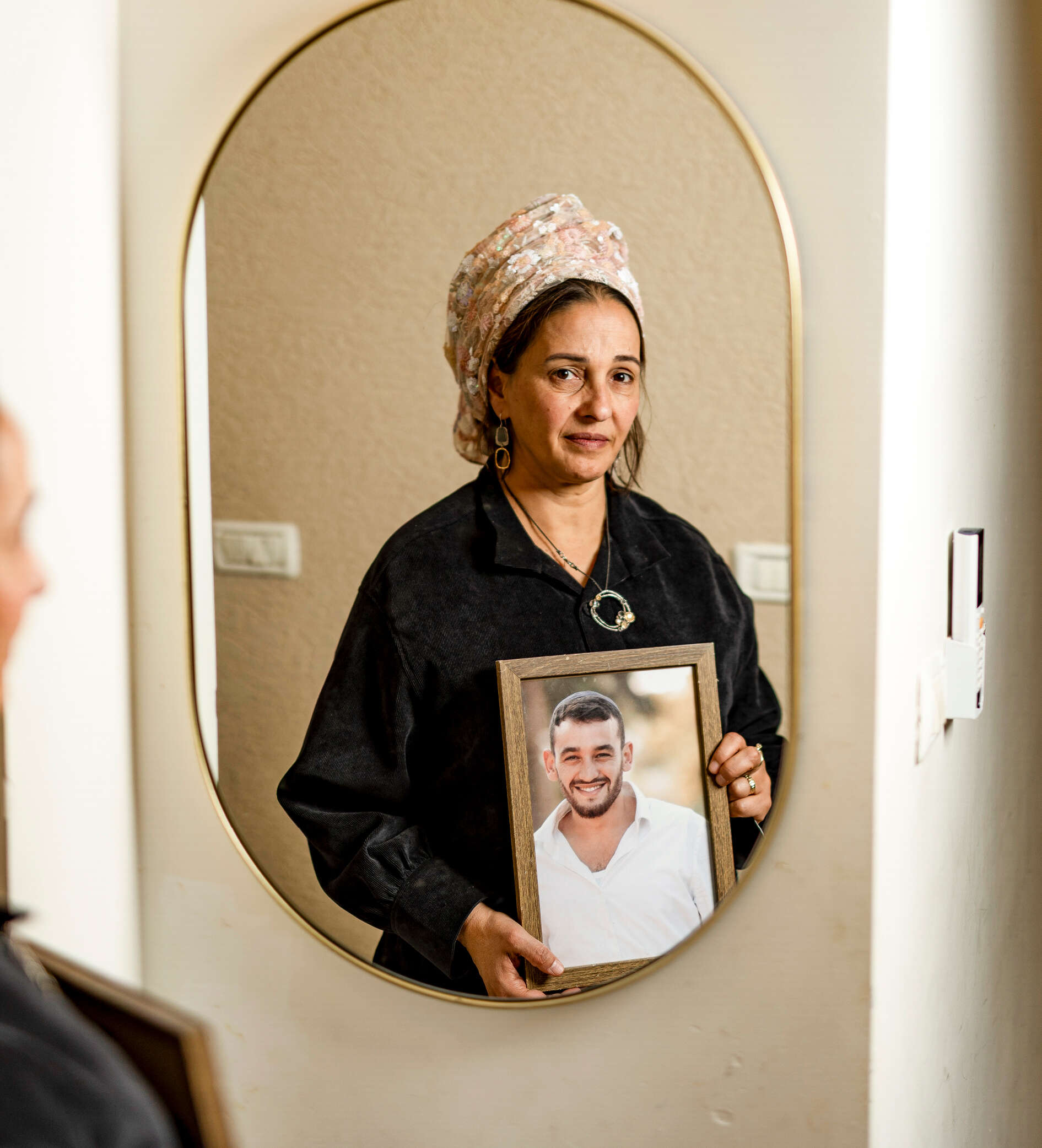 „כל אדם שהוא נגע בו הולך עם חתיכת שילה בלב”