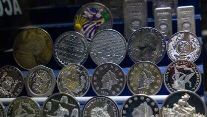 מטבעות כסף בוול סטריט | AFP