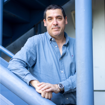 שני הקצוות דף הבית | אריק סולטן