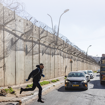 קרע בתפר | חיים גולדברג, פלאש 90