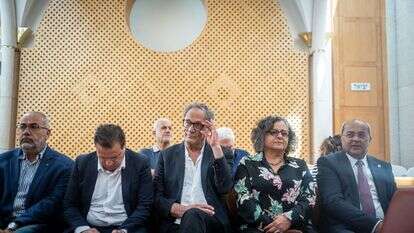 מוחמד בכרי
וח"כים מהרשימה
המשותפת בבית
המשפט העליון, בדיון בעתירה נגד סרטו "ג'נין ג'נין", מאי 2021 | יונתן זינדל, פלאש 90 מוחמד בכרי
וח"כים מהרשימה
המשותפת בבית
המשפט העליון, בדיון בעתירה נגד סרטו "ג'נין ג'נין", מאי 2021 | יונתן זינדל, פלאש 90