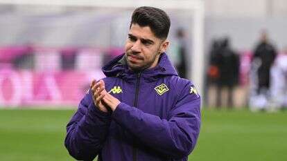 מנור סולומון, שחקן פיורנטינה, לפני משחק הכדורגל האיטלקי פיורנטינה נגד קרמונזה באצטדיון ארטמיו פרנקי בפירנצה, איטליה | EPA מנור סולומון, שחקן פיורנטינה, לפני משחק הכדורגל האיטלקי פיורנטינה נגד קרמונזה באצטדיון ארטמיו פרנקי בפירנצה, איטליה | EPA