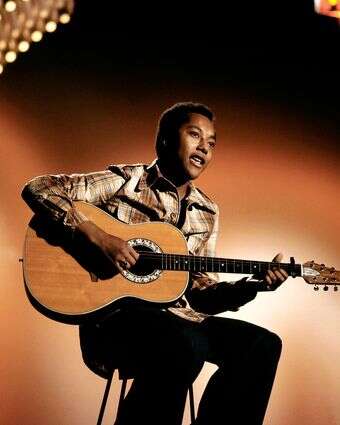 השיר שלו דף הבית | לאבי סיפרה