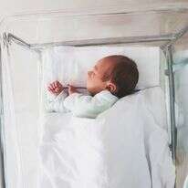 השנה הראשונה עם תינוק מביאה איתה אתגרים וגם הרבה רגעים של התרגשות | שאטרסטוק