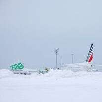 שדה תעופה מושלג בצרפת | AFP