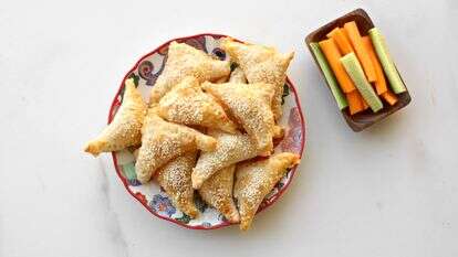 בורקס שלוש גבינות | אפרת ליכטנשטט