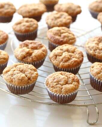 מיני־מאפינס בננה וחמאת בוטנים | אפרת ליכטנשטט
