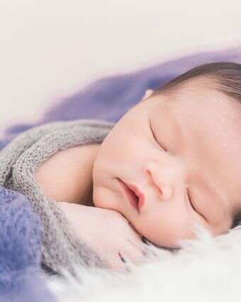 השנה הראשונה עם תינוק מביאה איתה אתגרים וגם הרבה רגעים של התרגשות | שאטרסטוק השנה הראשונה עם תינוק מביאה איתה אתגרים וגם הרבה רגעים של התרגשות | שאטרסטוק