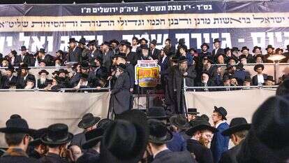 במת הרבנים בהפגנת החרדים בירושלים, שבה נדרס הנער יוסף איזנטל | חיים גולדברג, פלאש 90