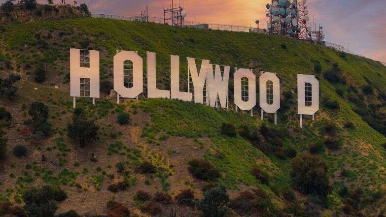 ממזרים חסרי כבוד דף הבית | שאטרסטוק ממזרים חסרי כבוד דף הבית | שאטרסטוק