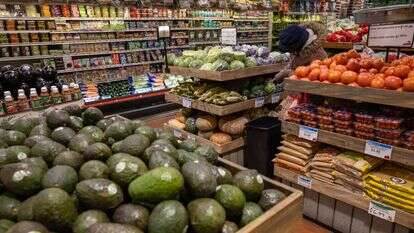 המחלקה לתוצרת חקלאית של חנות מכולת בניו יורק | יוקי איוואמורה/בלומברג המחלקה לתוצרת חקלאית של חנות מכולת בניו יורק | יוקי איוואמורה/בלומברג