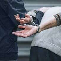 מעצר אילוסטרציה | שאטרסטוק מעצר אילוסטרציה | שאטרסטוק