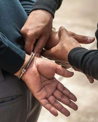 מעצר אילוסטרציה | שאטרסטוק