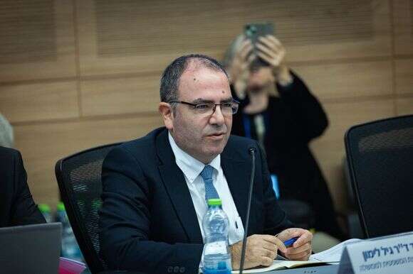 גיל לימון | יונתן זינדל, פלאש 90