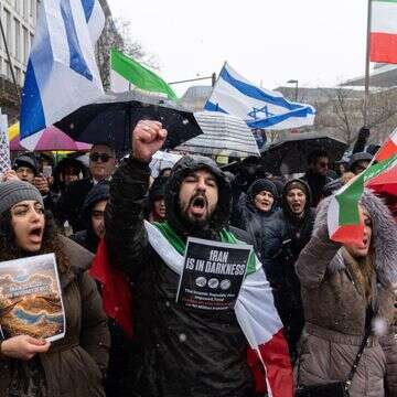 הפגנות נגד המשטר האיראני בגרמניה | EPA הפגנות נגד המשטר האיראני בגרמניה | EPA
