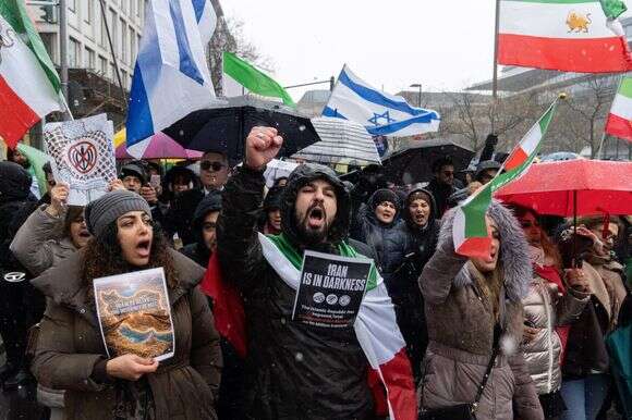 הפגנות נגד המשטר האיראני בגרמניה | EPA