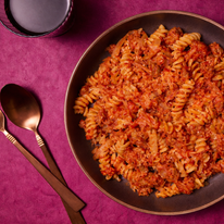 פסטה עם כרוב נקניקיות ופירורי לחם | לורן בולבין/הוושינגטון פוסט פסטה עם כרוב נקניקיות ופירורי לחם | לורן בולבין/הוושינגטון פוסט