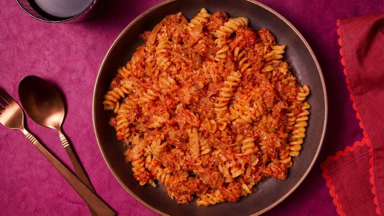 פסטה עם כרוב נקניקיות ופירורי לחם | לורן בולבין/הוושינגטון פוסט