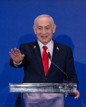 רה"מ נתניהו | אוליבייה פיטוסי, פול