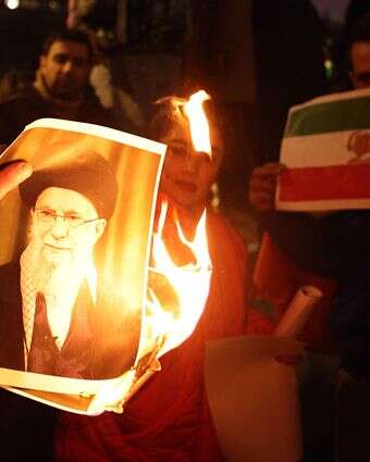 הפגנה בבריטניה נגד המשטר האיראני, אמש | EPA