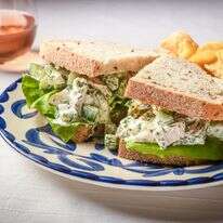 סלט עוף עם חמוצים ושמיר | ריי לופז / עבור הוושינגטון פוסט