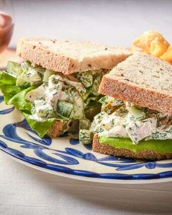 סלט עוף עם חמוצים ושמיר | ריי לופז / עבור הוושינגטון פוסט