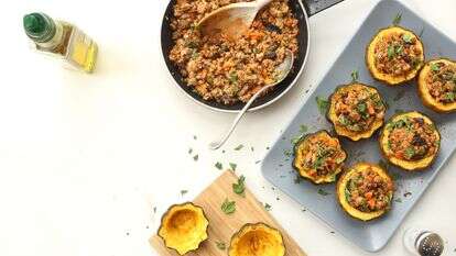 דלעת ערמונים ממולאת בשר | אפרת ליכטנשטט