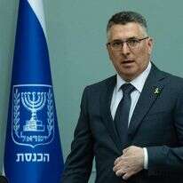 שר החוץ גדעון סער | יונתן זינדל, פלאש 90 שר החוץ גדעון סער | יונתן זינדל, פלאש 90