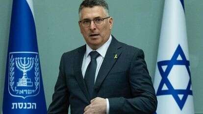 שר החוץ גדעון סער | יונתן זינדל, פלאש 90