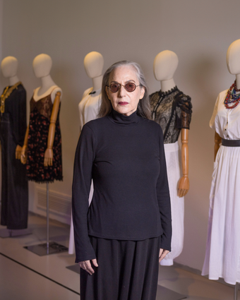 ברבור שחור דף הבית | לירון מולדובן