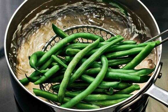 חליטת שעועית | ג'סטין טסוקאלאס; עיצוב אוכל: ליסה צ'רקסקי, הוושינגטון פוסט