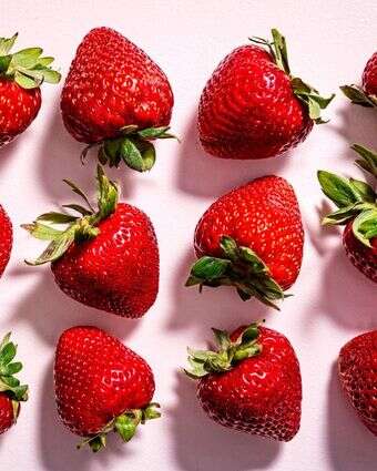 תותים | סקוט סוצ'מן; עיצוב אוכל: ליסה צ'רקסקי / הוושינגטון פוסט