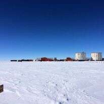 תחנת קונקורדיה, שם נבנה מקלט זיכרון הקרח באנטארקטיקה עבור ליבות קרח | AP תחנת קונקורדיה, שם נבנה מקלט זיכרון הקרח באנטארקטיקה עבור ליבות קרח | AP