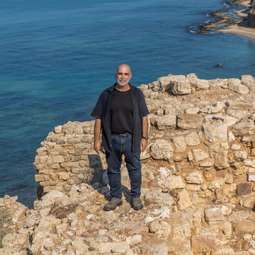 אוצרות בחול דף הבית | יוסי אלוני