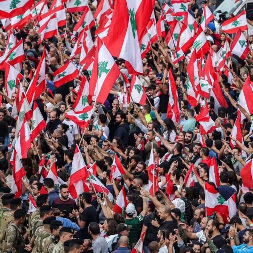 הפגנות המונים באחד מהכבישים הראשיים של ביירות | AFP