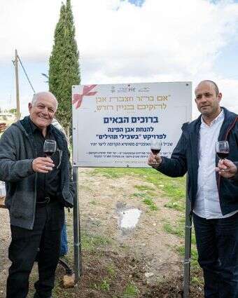 שר התיירות חיים כץ וראש מועצת הר חברון אלירם אזולאי, בחנוכת הטיילת | פרדי ברמי