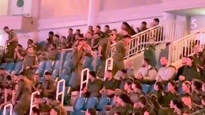 חיילי גולני יוצאים מאולם הארנה בעקבות שירת נשים, השבוע | ללא קרדיט