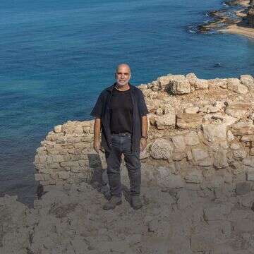 אוצרות בחול דף הבית | יוסי אלוני