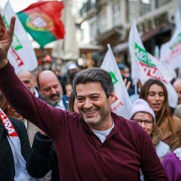 Vמועמד לנשיאות מטעם מפלגת שגה, אנדרה ונטורה, במהלך עצרת רחוב בליסבון | AFP