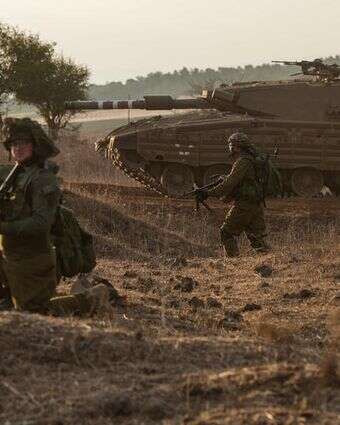 חיילי גולני ברמת הגולן במהלך המלחמה | אייל מרגולין, פלאש 90 חיילי גולני ברמת הגולן במהלך המלחמה | אייל מרגולין, פלאש 90