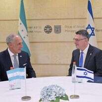 שר החוץ סער ונשיא הונדורס | צילום: שלומי אמסלם, לע"מ