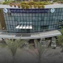 ללא כיסוי | מתניה טאוסיג, פלאש 90