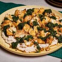 כרובית קלויה עם פירה שעועית לבנה | מרווין ג'וזף/הוושינגטון פוסט; סטיילינג: קרולין רוב