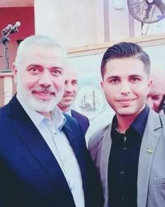 מוהנד אלח'טיב לצד מנהיג חמאס לשעבר, אסמעיל הנייה | באדיבות JNS