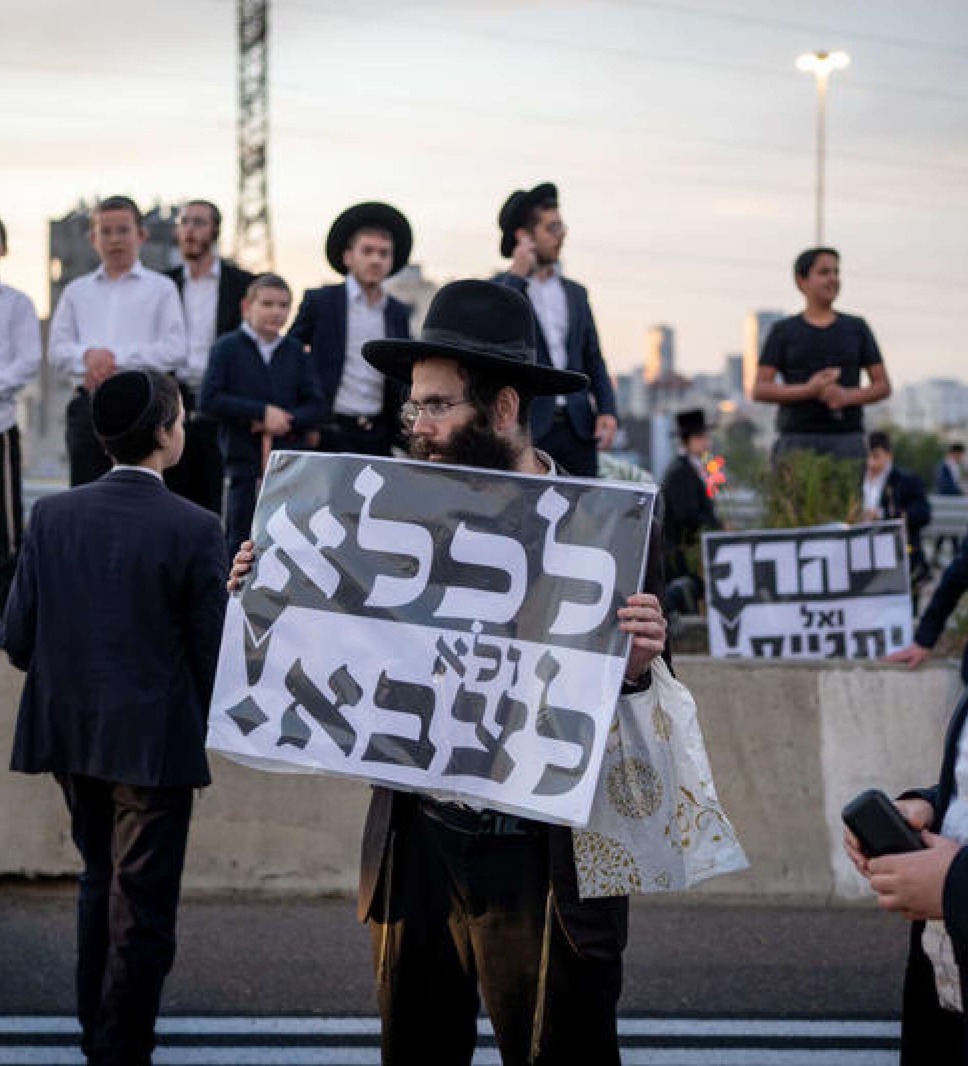 „אמרתי לרב הירש: אני אתרום חמישה מיליון אם תודיע שמי שלא לומד מתגייס”