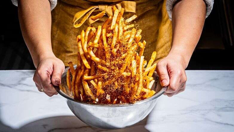 לאחר אפייה בתנור, צ'יפס מתובל | סקוט סוצ'מן / עבור הוושינגטון פוסט