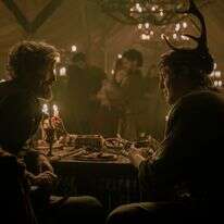 דניאל אינגס, משמאל, וקלאפי, שחקן רוגבי לשעבר | סטפן היל/HBO