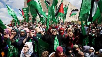 חגיגות ניצחון לתא הסטודנטים של חמאס באוניברסיטת ביר זית, 2015 | REUTERS/Mohamad Torokman