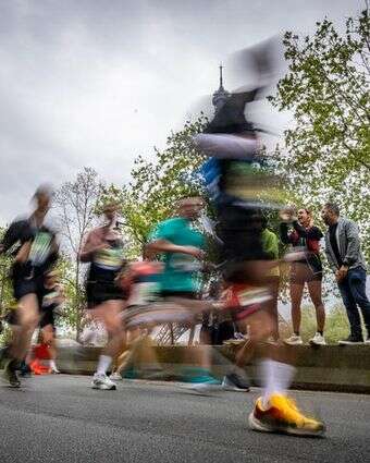 רצים במרתון | יונתן זינדל, פלאש 90